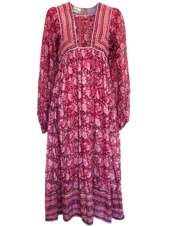 Vintage 60s / 70s Zodiac Indian Floral Cotton Gauz