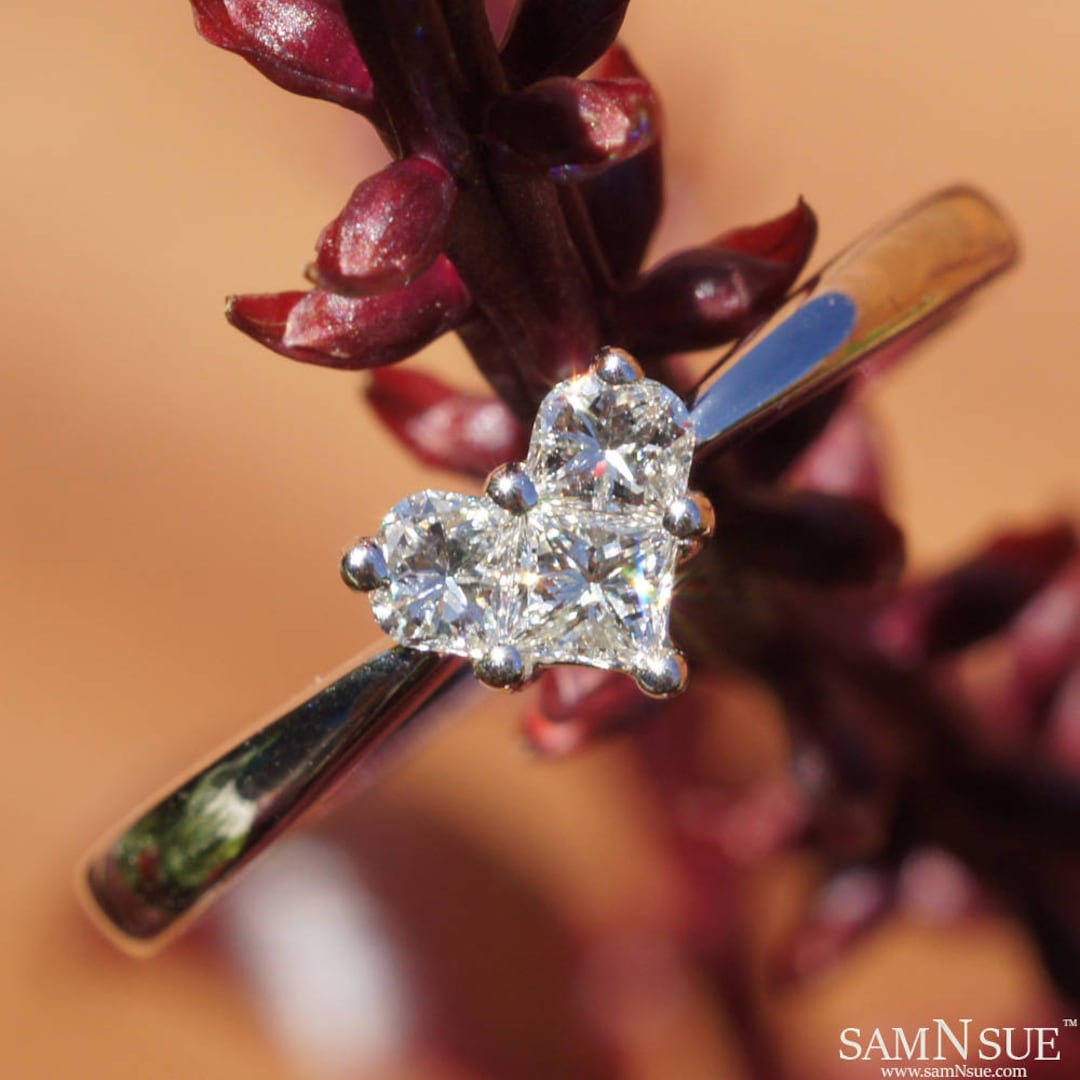 18ct White Gold Diamond Heart Ring - 0.25ct Diamonds main image 1
