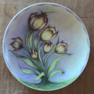 Vintage Handpainted 1981 Tulip Porcelain Plate