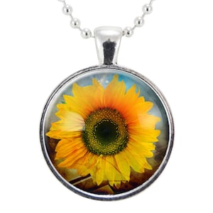 Sunflower Necklace, Yellow Flower Jewelry,  Botanical Charm, Simple Everyday Pendant, Spring & Summer Jewelry