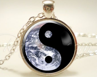 Yin Yang Earth Necklace, Soft Grunge 90s Pendant, Nineties Fashion Jewelry (1990S1IN)