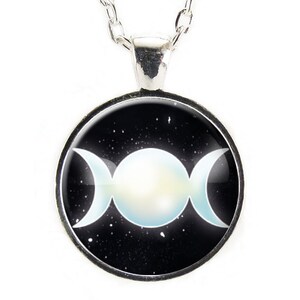 Triple Goddess Necklace, Witch Aesthetic Jewelry, Pastel Goth Wiccan Witchy Pagan And Wicca Moon Jewelry, Magick Goth Witchcraft (2834S1IN)