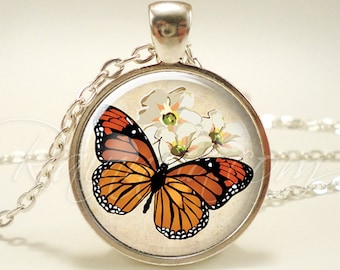 Monarch Butterfly Necklace, Cute Nature Pendant, Insect Jewelry (1834S1IN)