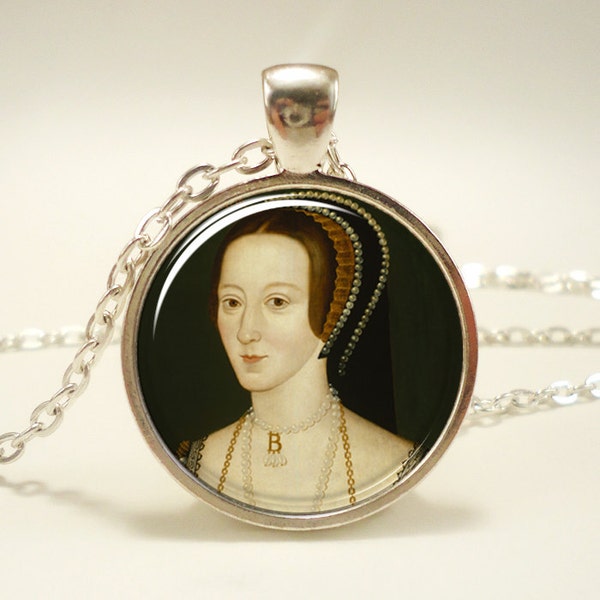 Anne Boleyn Necklace, Queen of England Tudor Portrait Pendant, Henry VIII, Silver Plate (0518S1IN)