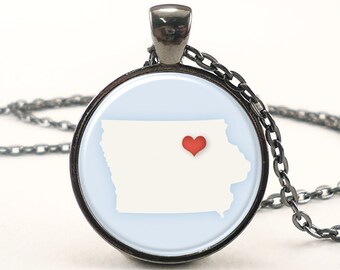 Iowa State Necklace, I Love Iowa Heart Necklace   (0863G1IN)
