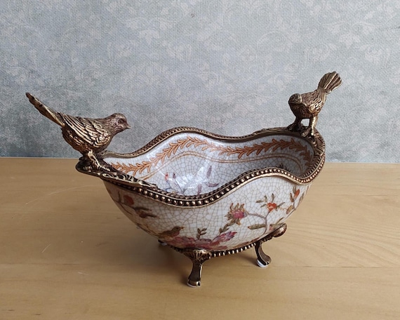 Vintage Chinoiserie Porcelain Bird Bowl – Floral Craquelure Centerpiece with Ornate Metal Birds – French Country Decorative Bowl