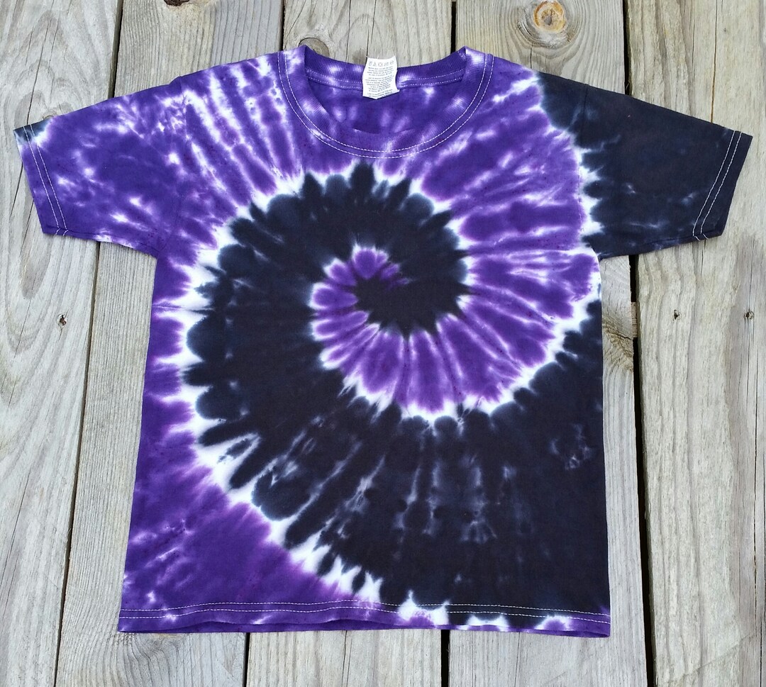 Ladies Large Purple and Blue Tie Dyed Spiral T-shirt – Pieceful