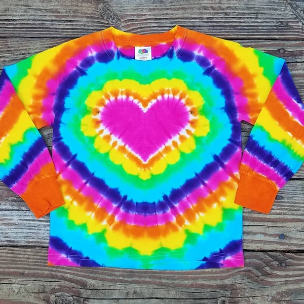 Camiseta de mujer con estampado tie-dye de corazón arcoíris, tallas S, M, L, XL, XXL, top de manga larga con corazón arcoíris.