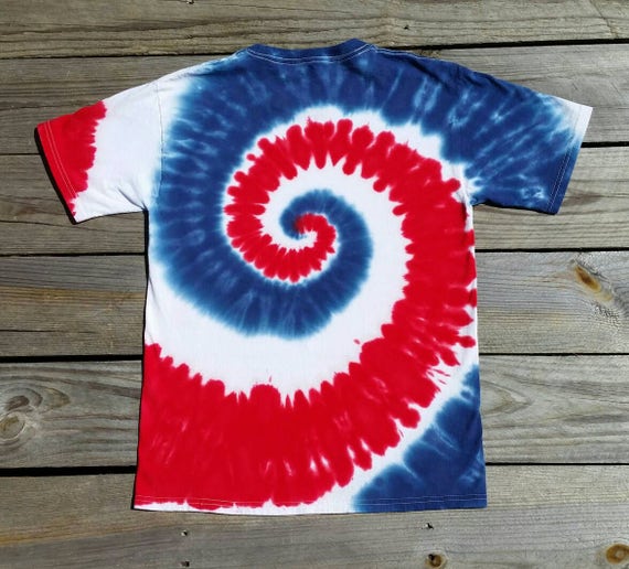 How to Make Patriotic Stripes Tie Dye Shirt!