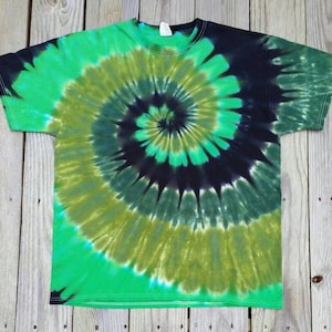 Plus Size Black and Green Tie Dye Shirt, XXL 3XL 4XL 5XL 6XL,  Adult Tie Dye Tshirt,  St Patrick&#39;s Day