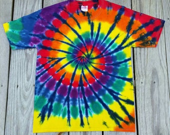 Adult Large Rainbow Tie Dye T-shirt, Rainbow with Navy Spiral, Hippie Top, Mens, Womens, Deadhead, Festival, Tie Dye Tee
