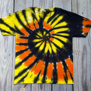 Adult Halloween Tie Dye Tshirt, Tie Dye,  2XL 3XL 4XL 5XL 6XL, Yellow Orange Black Tie Dye, Men&#39;s Tie Dye Shirt, Women&#39;s Tie Dye Shirt