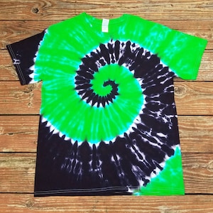 Tie Dye Shirt Men&#39;s, Women&#39;s, Bright Green and Black Tie Dye, Halloween Shirt S M L XL 2XL 3XL 4XL 5XL 6XL, Plus Size Tie Dye Top