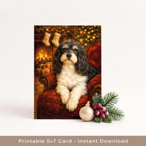 Weihnachtskarte mit Cavapoo-Motiv zum Ausdrucken (5×7 Zoll), gemütliche Weihnachtsgrußkarte mit Hundemotiv, festliche Haustiergrafik für den Kamin (digitaler Download)