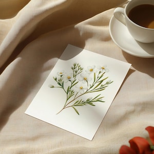 Elegantes Fine Art Postkarten-Modell, Vertikales Grußkarten-Modell, gestaltete anspruchsvolle schräge Ansicht, ungefaltetes Papier, Kunstwerk, Vorschau-Vorlage