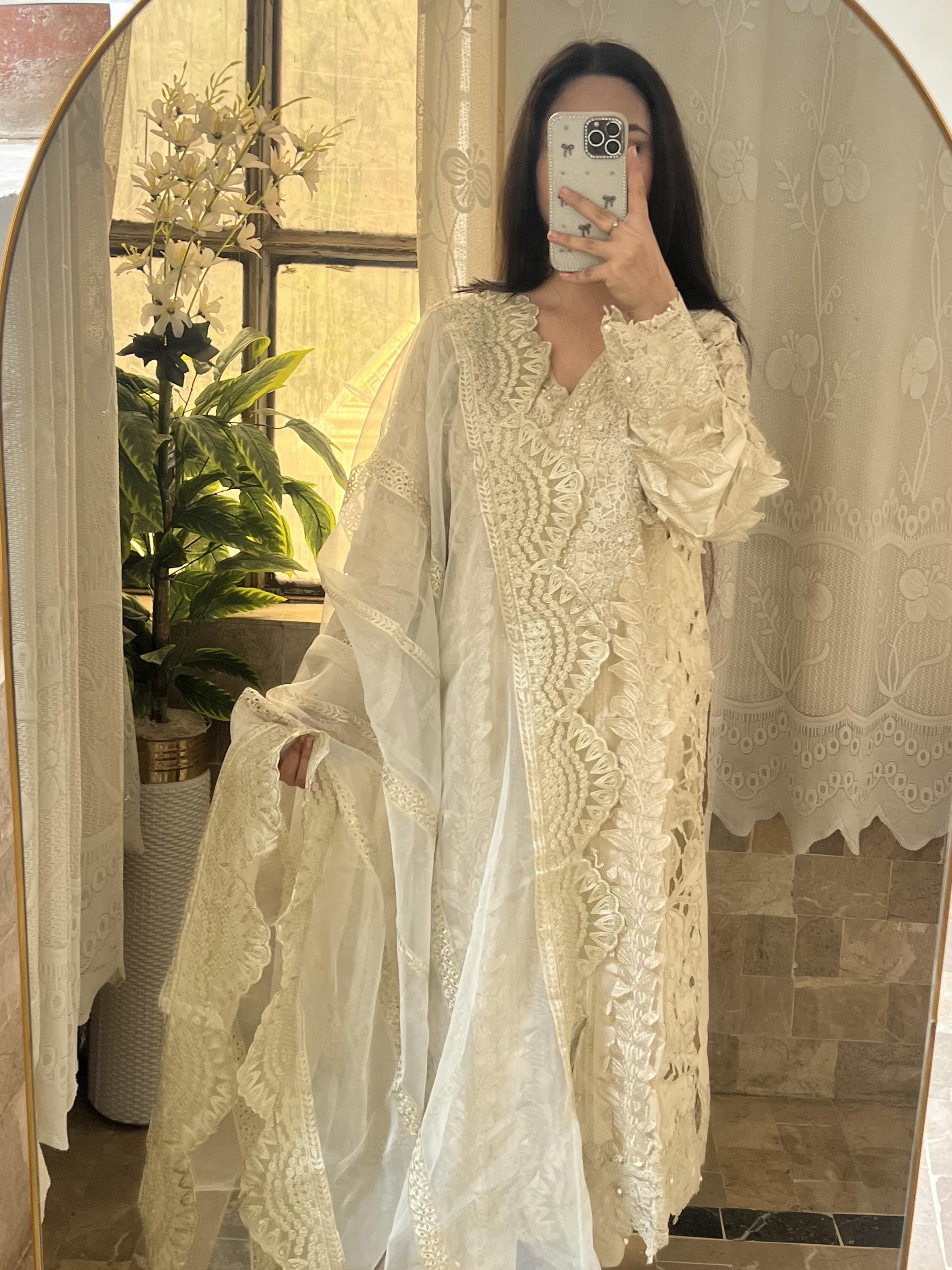 Agha Noor - Etsy Canada