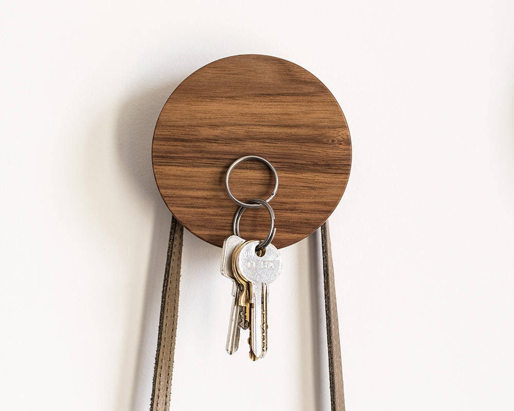 Schlüsselhalter für Wand Schlüssel Aufbewahrung Holzwandhaken magnetischer  Schlüsselhalter einzigartiges Einweihungsgeschenk für neues Zuhause  Geburtstagsgeschenk für ihn - .de