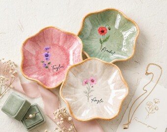 Personalized Birth Flower Jewelry Dish, Custom Ring Dish, Ceramic Trinket Dish, Birthday Gift for Her, Bridesmaid Gift, Wedding Favor