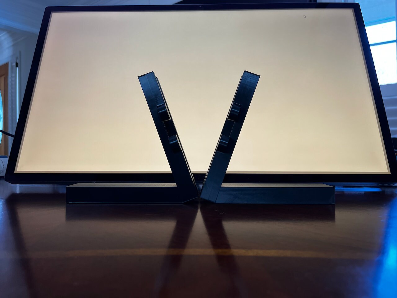 Usermac Apple Studio Display VESA Stand, Bespoke, Desk Level Usermac Apple Studio Display VESA Stand, Bespoke, Desk Level