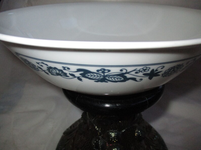 8.5 inches at rim Very good minor utensil marks Corelle Blue Onion Coupe Vegetable bowl Very good