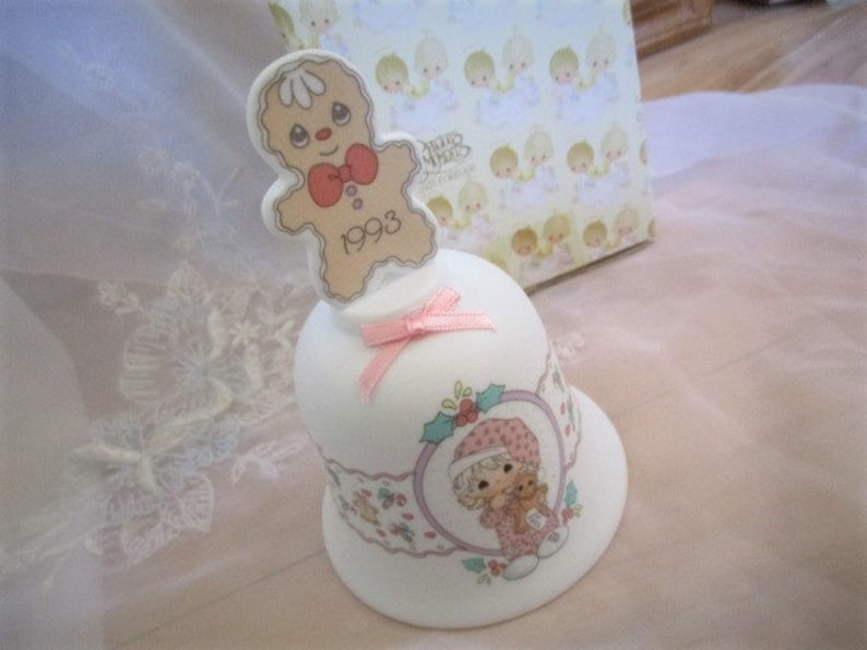 1993 Precious Moments Sweetest Christmas Bell.Very good Precious Moments Bell Collectibles China Galore,Very good in original box