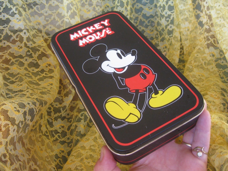 Mickey Mouse Disney Fliptop Tin very good Pencil or art supplies