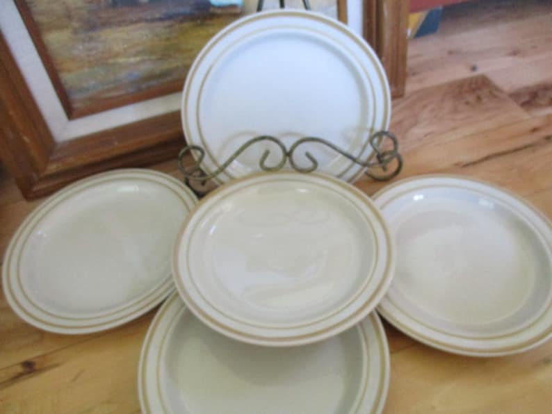1970s Retro Sweet Flowers 306 Stoneware Bread Plates 6 .75 inches Very Good Set of 5 included