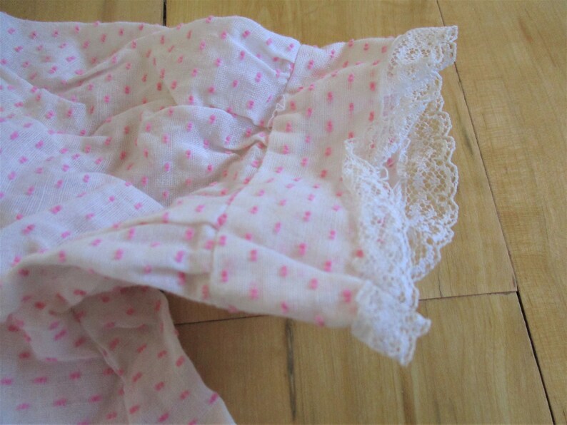 Soft sweet vintage girls Handmade with Knotted pink polka dot accents Very good Vintage Pink Polka Dot Girls Top Very good China Galore.