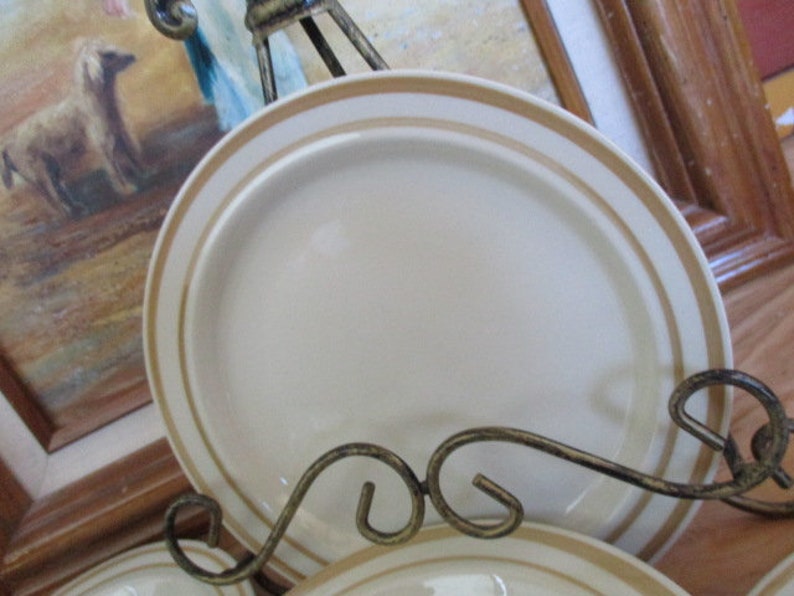 1970s Retro Sweet Flowers 306 Stoneware Bread Plates 6 .75 inches Very Good Set of 5 included