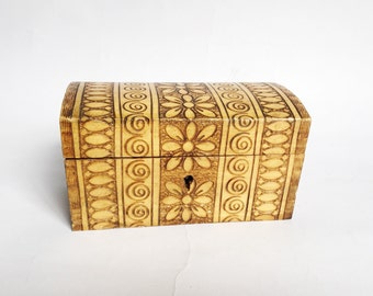 Vintage wooden pokerwork casket jewellery box, flower decoration Rustic