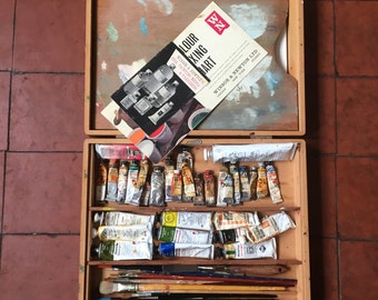 Artists wooden paint box with oil paints / brushes / palette / canvas Winsor and Newton Rowney