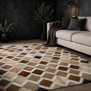 Alfombra de área de patchwork de cuero de vaca natural beige, alfombra de piso geométrica de piel con pelo, alfombra personalizada