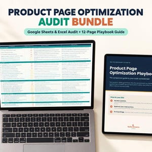 Könnte beinhalten: Ein Produktseiten-Optimierungs-Audit-Paket mit einem Laptop, der eine Tabelle anzeigt, einem Tablet mit einem 12-seitigen Playbook-Leitfaden und dem Text Product Page Optimization Audit Bundle: Google Sheets & Excel Audit + 12-Page Playbook Guide.