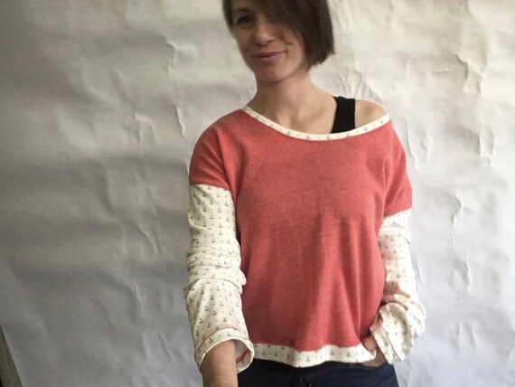 Losse trui shirt met anker vrouw korte, rode, oversized trui, slouchy, alternatieve kleding, gewas, eco vriendelijke vrouw, Solmode Losse trui shirt met anker vrouw korte, rode, oversized trui, slouchy, alternatieve kleding, gewas, eco vriendelijke vrouw, Solmode