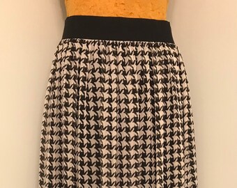 Vintage Black and White Houndstooth Print~Floor Length~Evening Skirt by Talbots~NOS