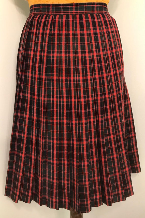 Vintage 1960 Plaid Pleated Skirt~Wool and Orlon~Ma
