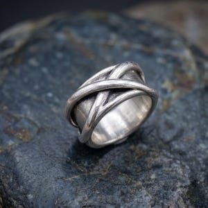 Goku Anime-inspirerad silverring, Shonen Hero-stil, brett oxiderat sterlingband, krigarsjälssmycken, unisexpresent för animefans