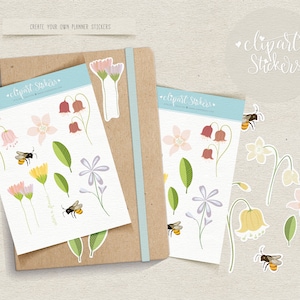 Puede incluir: Pegatinas florales para planificador con varias flores, abejas y hojas. Las pegatinas están sobre un fondo azul claro con el texto "clipart Stickers" y "create your own planner stickers". Las pegatinas están en un cuaderno marrón.