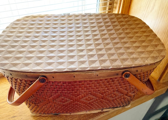 Vintage Red Man Wicker Picnic Basket: 1950s Diamo… - image 5