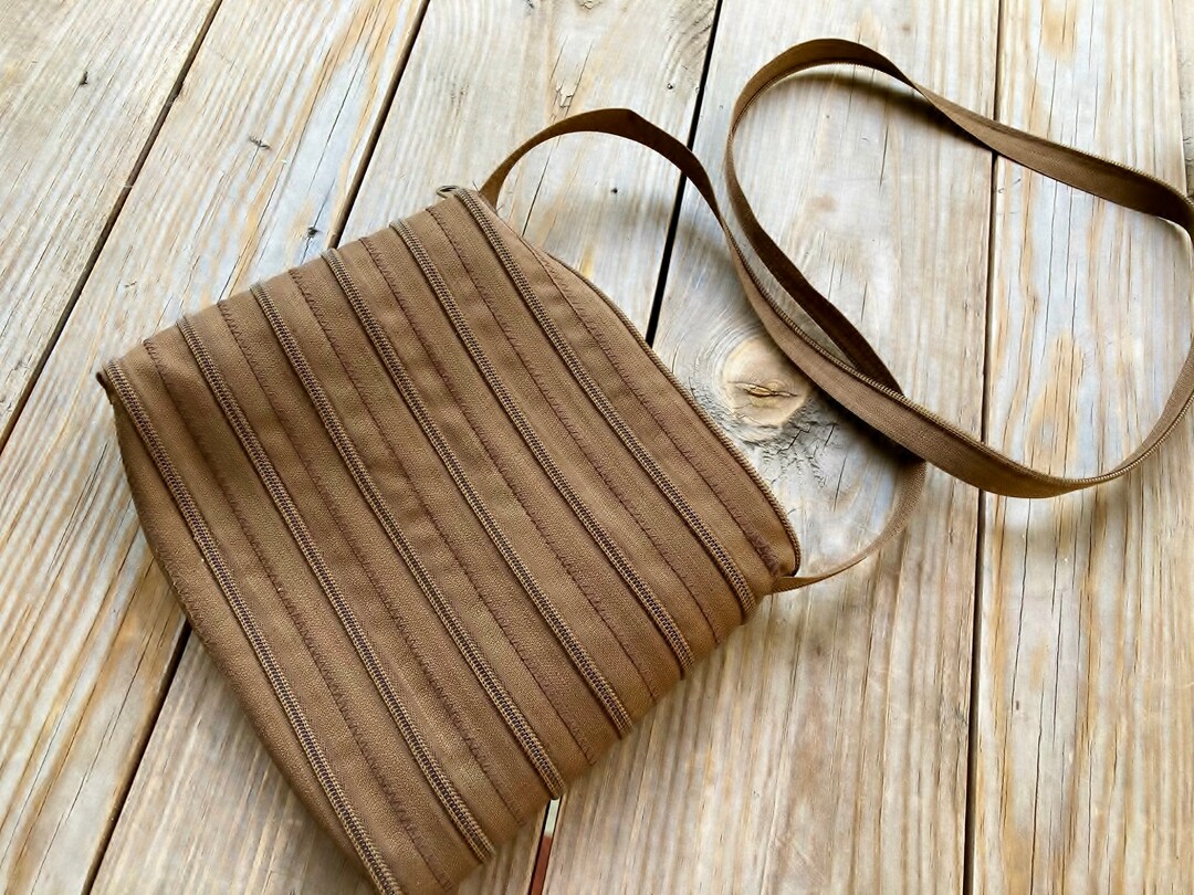 Vintage Continuous Zipper Purse or Pouch, 1980's Kitch, Brown Zipper