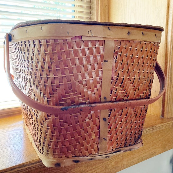 Vintage Red Man Wicker Picnic Basket: 1950s Diamo… - image 3