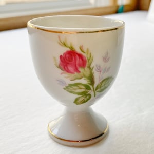 Retro Rose Ceramic Egg Cup: Gold Rim English Tableware