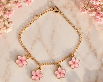 Gold-tone bracelet with pink flowers, stainless steel chain, floral charm bracelet, romantic jewelry, gift idea for women