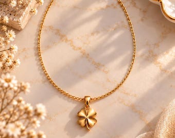 Gold clover necklace in stainless steel, lucky charm pendant, elegant women's jewelry, gift idea