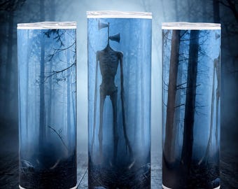 サイレンヘッドをモチーフにしたホラータンブラー｜不気味な霧の森 20オンス スリムカップ｜未確認生物ホラーギフト