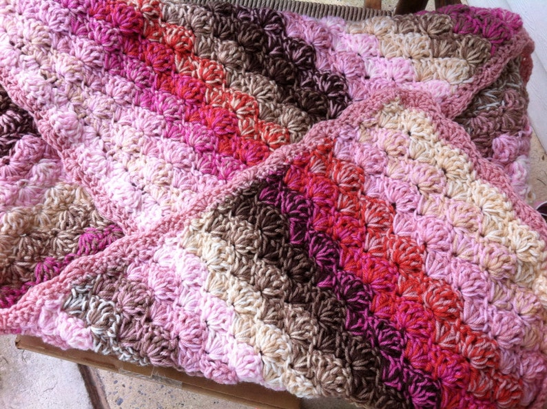 Double thick Precious Peaches and Pinks Crochet Baby Blanket, full crib size. image 4