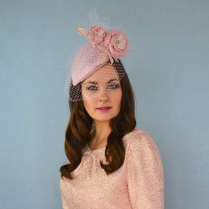 Light Pink Pillbox Hat with Birdcage Veil and Silk Flowers - Pink Pillbox Hat - Mother of the Bride Hat - Ascot Hat - Pale Pink Fascinator