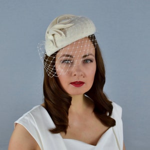 ELAINE Felt Bridal Pillbox Hat with Birdcage Veil - Wedding Hat - Bridal Hat - Bridal Fascinator - Christening Hat - White Cocktail hat