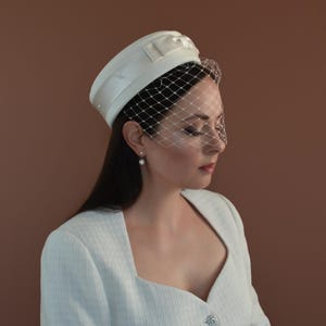 Crepe Silk Bridal Pillbox Hat with Veil - ALENA  - White Bridal Fascinator - Bridal Hat - Ivory Pillbox Hat - Hat Bride - Bridal Headpiece