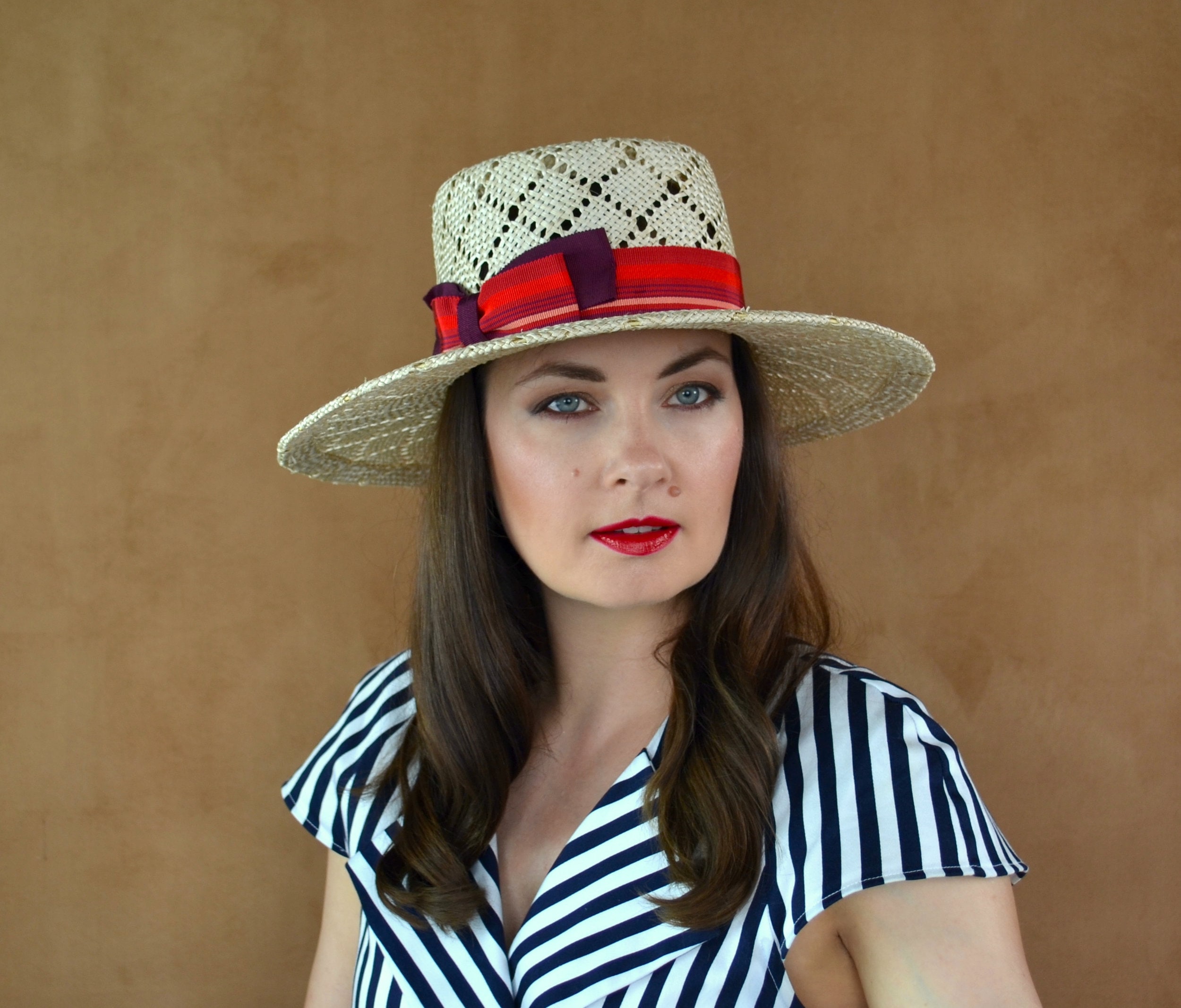 VINTAGE RED WOVEN HAT 10\